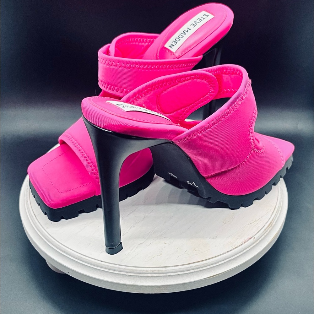 Steve Madden Fuchsia Heeled Mules